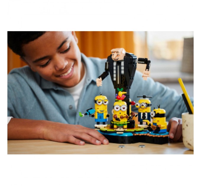 LEGO Конструктор LEGO Нікчемний я 4 Гру й посіпаки з кубиків 839 деталей (75582)