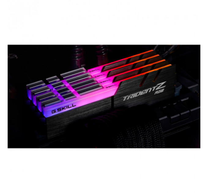 Модуль пам'яті для комп'ютера DDR4 128GB (4x32GB) 3600 MHz Trident Z RGB G.Skill (F4-3600C18Q-128GTZR)