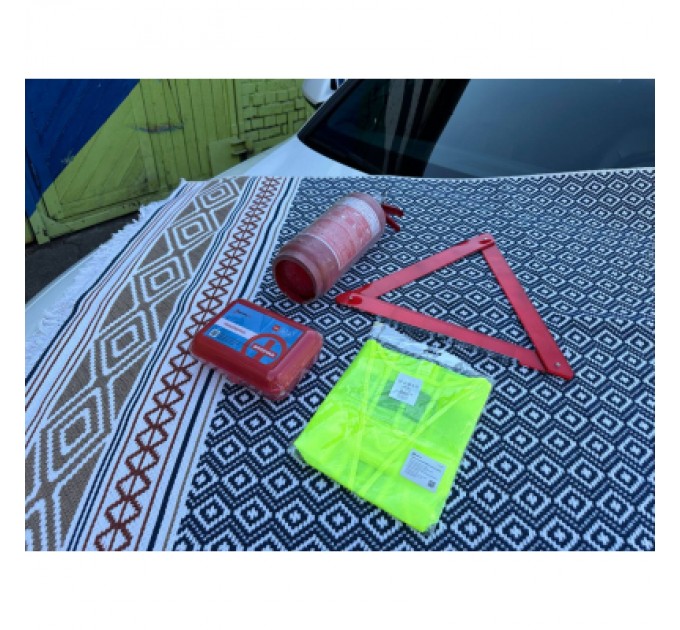 Набір техдопомоги Poputchik з вогнегасником ВП-2 "Економічний" (ВП-2+Знак+Аптечка+Жилет) (33-017-IS)