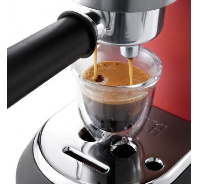 DeLonghi Ріжкова кавоварка еспресо DeLonghi EC685R
