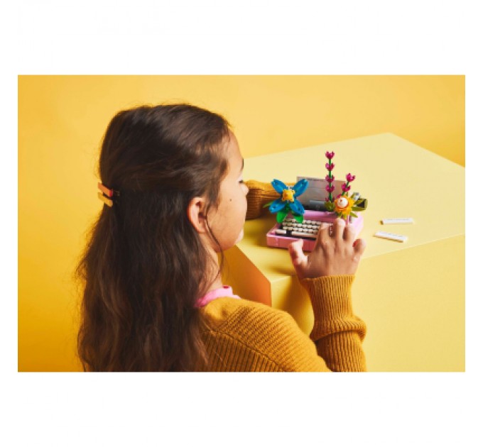 LEGO Конструктор LEGO Creator Друкарська машинка з квітами (31169)