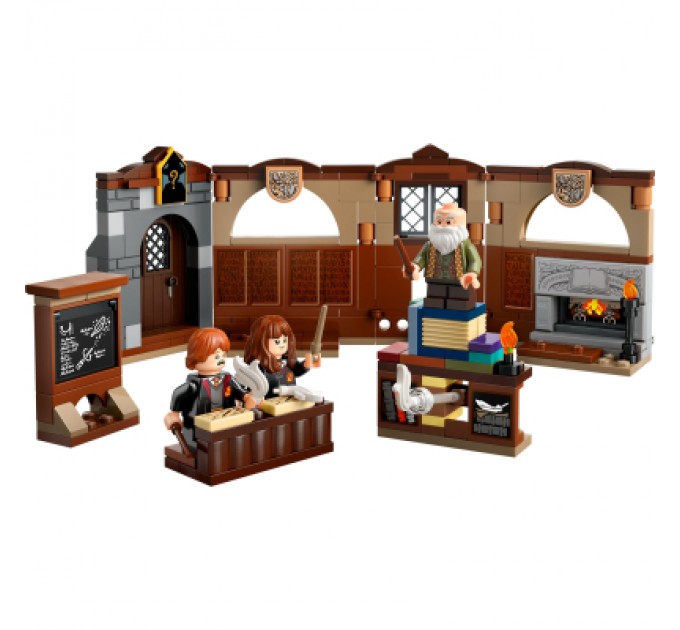LEGO Конструктор LEGO Harry Potter Замок Гоґвортс: урок чарів (76442)