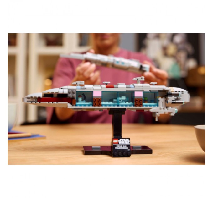 LEGO Конструктор LEGO Star Wars Зоряний крейсер Дім один (75405)