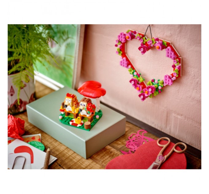 LEGO Конструктор LEGO Iconic Романтичний пікнік їжачків (40711)