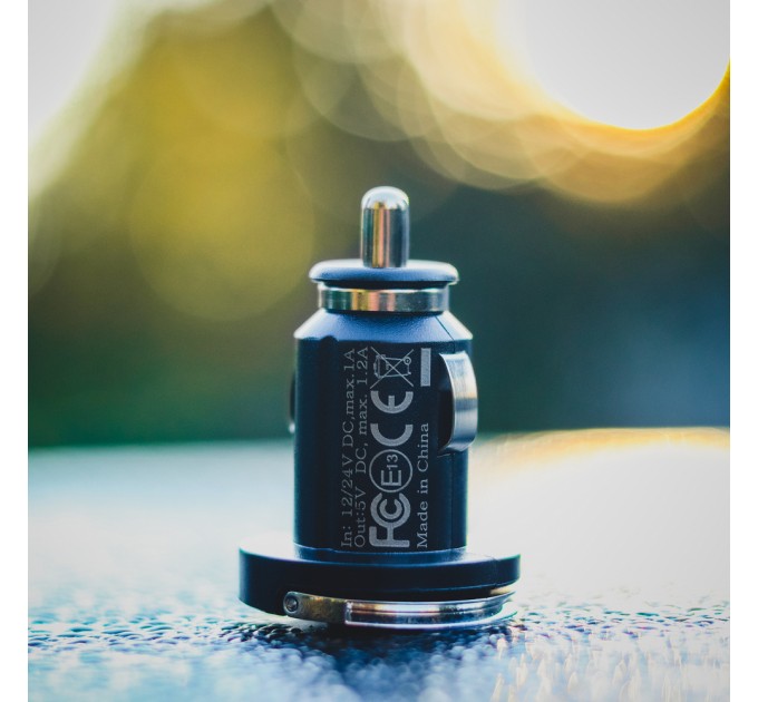 Strax Автомобильное зарядное устройство Strax Car Charger 2.4A Single USB-A Black (4029948595757) Bulk