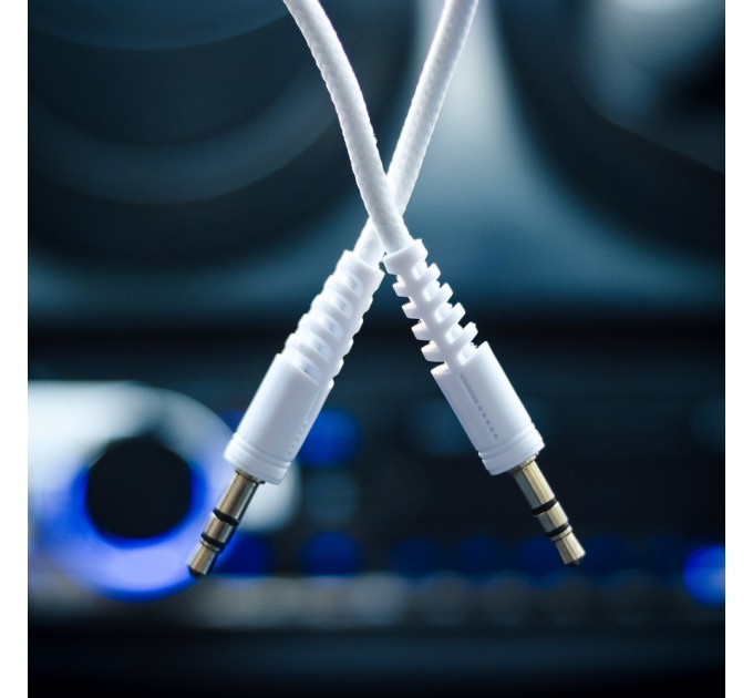 Кабель Xqisit Audio Cable 3.5 мм - 3.5 мм (M/M), 1.2 м, White (4029948026954)