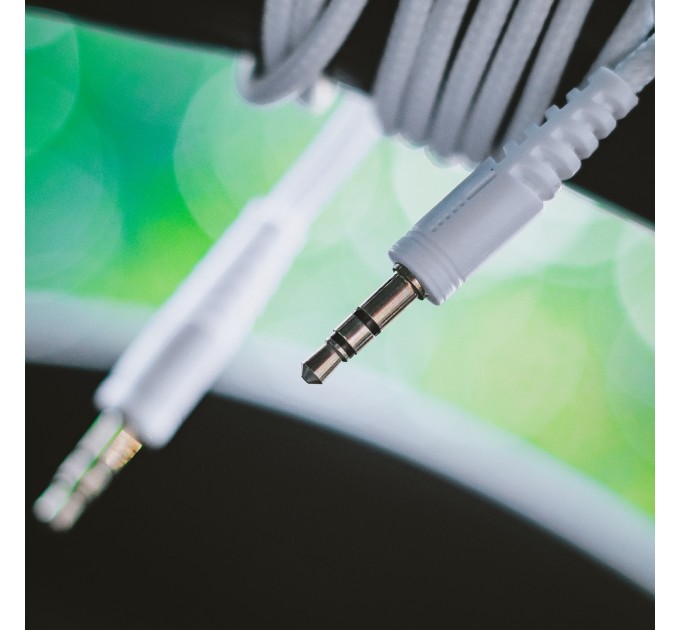 Кабель Xqisit Audio Cable 3.5 мм - 3.5 мм (M/M), 1.2 м, White (4029948026954)