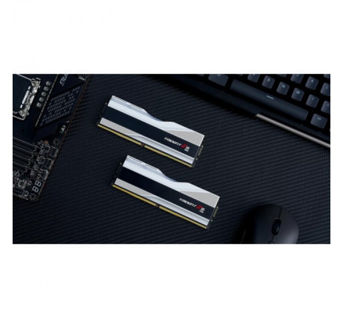 G.Skill Модуль пам'яті для комп'ютера DDR5 32GB (2x16GB) 8000 MHz Trident Z5 RGB Silver G.Skill (F5-8000J3848H16GX2-TZ5RS)