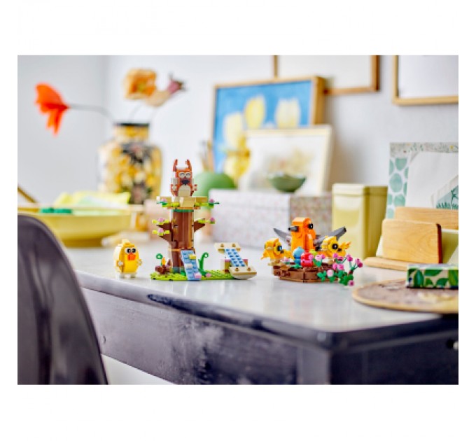 LEGO Конструктор LEGO Iconic Весняний майданчик для тварин (40709)