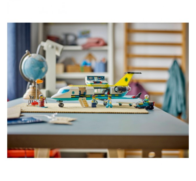 LEGO Конструктор LEGO City Літак швидкої медичної допомоги (60465)