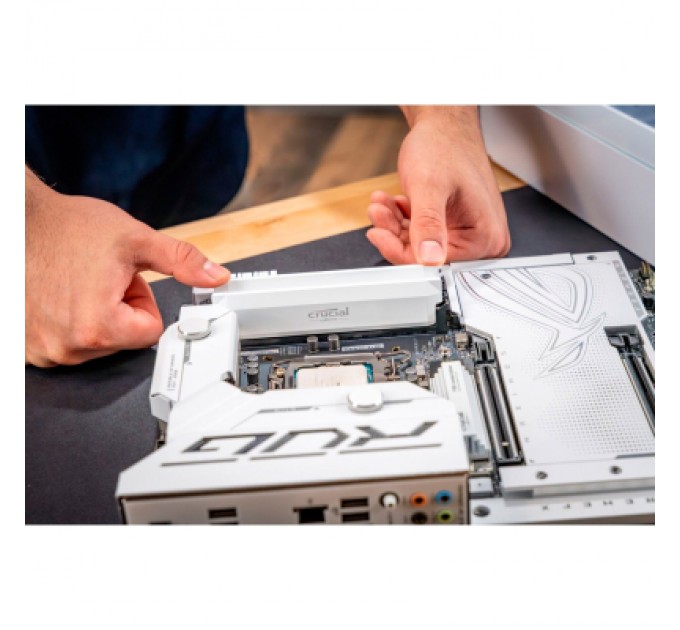 Модуль пам'яті для комп'ютера DDR5 16GB 6400 MHz Pro Overclocking White Micron (CP16G64C38U5W)