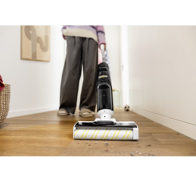 Karcher Акумуляторний миючий пилосос Karcher FCV 4 (1.056-131.0)