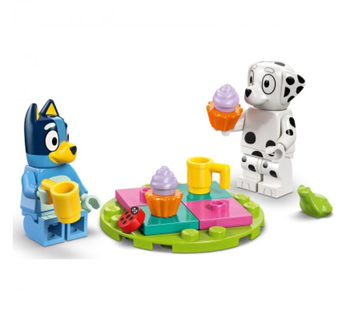 LEGO Конструктор LEGO Bluey Веселощі з Блуї та Хлоєю на ігровому майданчику (11201)