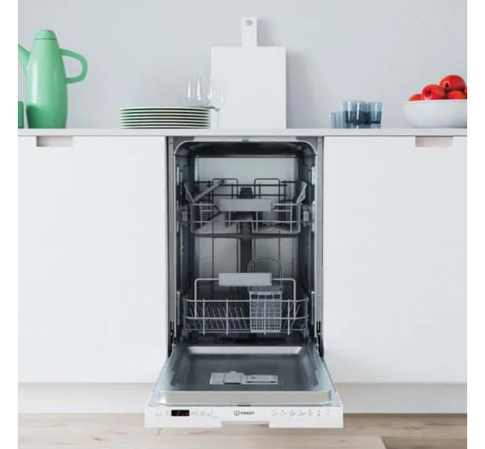 Вбудована посудомийна машина Indesit DSIC 3M19