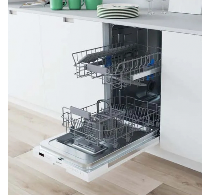 Вбудована посудомийна машина Indesit DSIC 3M19