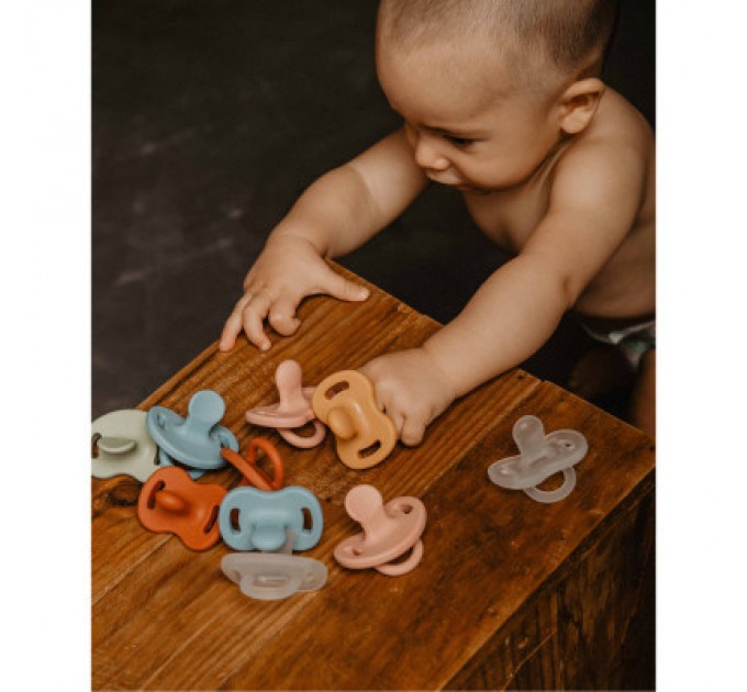 Пустушка Suavinex Colour Essence 0-6 міс, анатомічна силіконова, жовтий (308083)