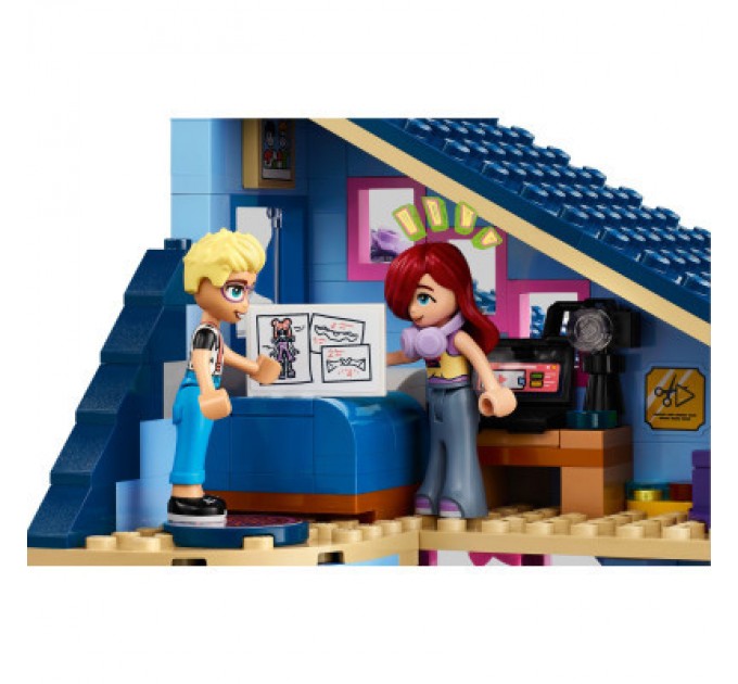 Конструктор LEGO Friends Родинні будинки Оллі й Пейслі 1126 деталей (42620)