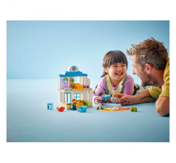 Конструктор LEGO DUPLO Town Уперше: візит до лікаря (10449)