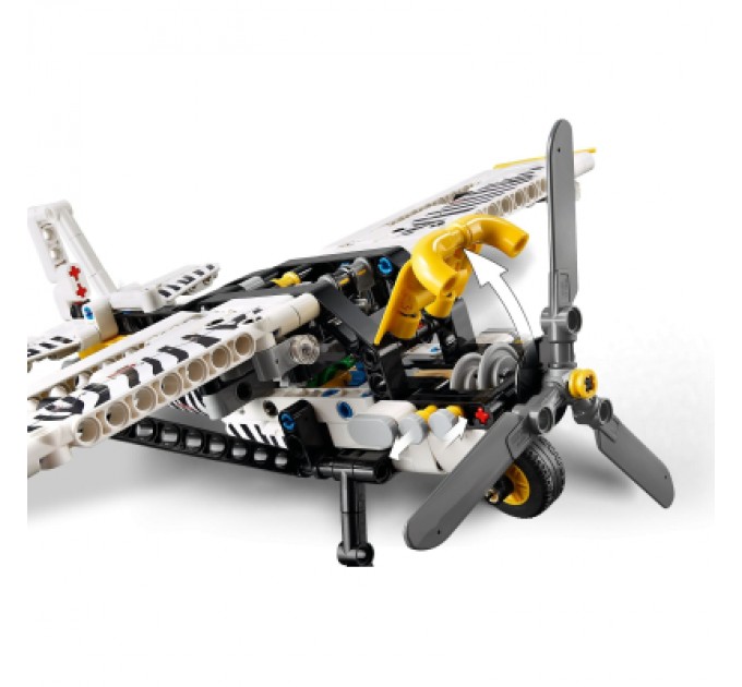 Конструктор LEGO Technic Буш-літак (42198)