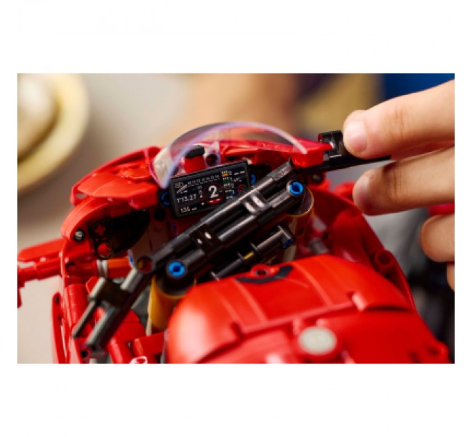 Конструктор LEGO Technic Мотоцикл Ducati Panigale V4 S (42202)